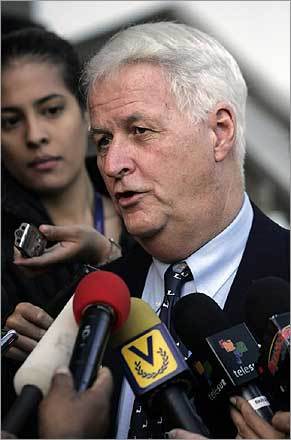 Representative William Delahunt Delahunt, a leading foreign policy voice in the Democratic Party, threw his support behind Obama in December.