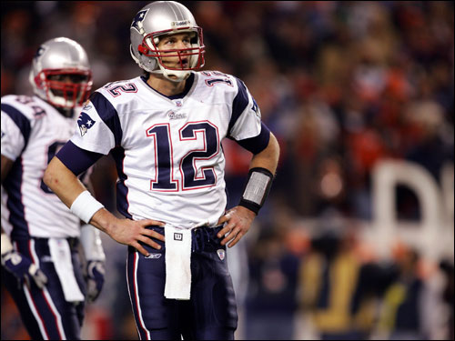 Tom Brady looked up in frustration after a failed play in the third quarter.