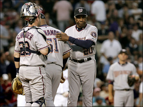 Washington Nationals manager Frank Robinson was forced to pull his starter early in the game. Livan Hernandez pitched 1 2/3 innings, allowing eight hits and six earned runs, raising his ERA to 5.64.