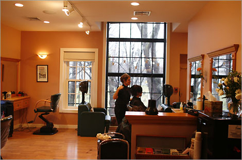 If you're looking for some relaxation, but don't have much time to spare, look no further. Here are a few of the best places in Boston to get an on-the-go spa treatment. The Carriage House Salon in Harvard Square offers personalized massages. Answer a few questions on their medical form and get a massage tailored to your body's needs.
