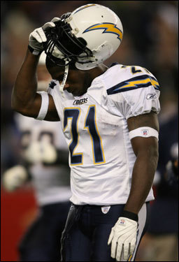 LaDainian Tomlinson walked toward the locker room at halftime with his team trailing the Patriots 24-0.