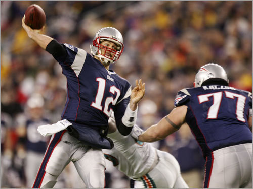 Patriots quarterback Tom Brady (12) fired a first-quarter pass.