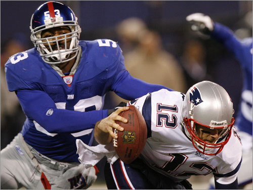 The Giants love to harass the quarterback -- they led the league with 53 sacks -- and you can bet they'll be pressuring Tom Brady from the inside and the outside. The inside heat will come from tackles Fred Robbins (he's powerful) and Barry Cofield (he's swift). On the outside, ends Michael Strahan (he's explosive and powerful) and Osi Umenyiora (same goes for him) can be devastating. Sprinkle in pass rushing specialist Justin Tuck (an impressive combination of speed, strength, and smarts) and it's easy to see why they are successful.
