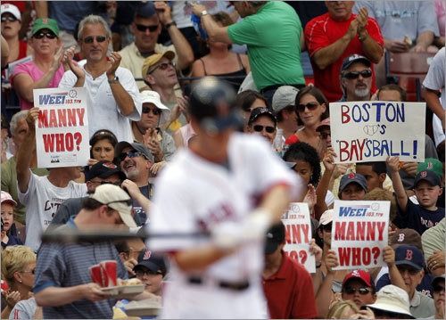 The Fenway faithful let newcomer Jason Bay know their feelings during the left fielder's at-bat. Boston is 3-0 in the Bay era.