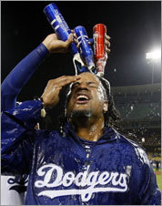 Manny, Nomar playoff-bound after Dodgers clinch