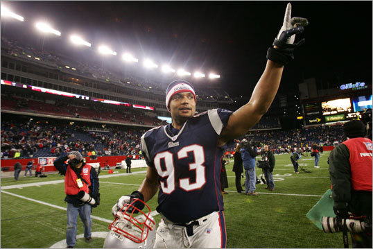 In a move that sent shockwaves across the NFL, the Patriots traded five-time Pro Bowl defensive lineman Richard Seymour to the Oakland Raiders Sunday in exchange for a 2011 first-round draft choice.