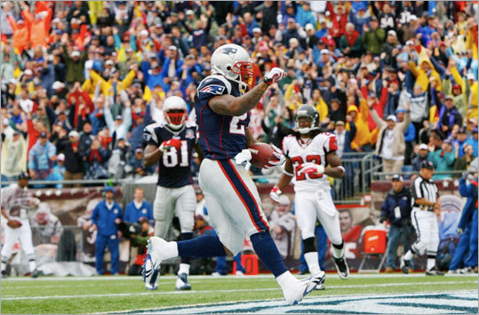 Fred Taylor scored the first Patriots touchdown of the day on this run in the second quarter.