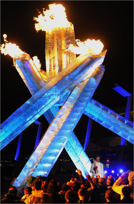 Canadian hockey legend Wayne Gretzky was chosen to light the cauldron with the Olympic flame at Friday's opening ceremony for the 2010 Winter Olympics. Three other Canadian sports stars -- NBA player Steve Nash, skier Nancy Greene, and speedskater Catriona LeMay Doan -- were also part of the final lighting process.