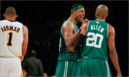 Paul Pierce (center) and Ray Allen celebrated as time wound down on a 103-94 Celtics victory in Game 2 of the NBA Finals at Staples Center. Allen led the Celtics with 32 points, offsetting a 2-for-11 game from Pierce as the Celtics split the first two games of the series in Los Angeles.