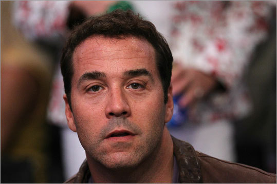 Actor Jeremy Piven, who plays Ari on 'Entourage' was at the Staples Center.