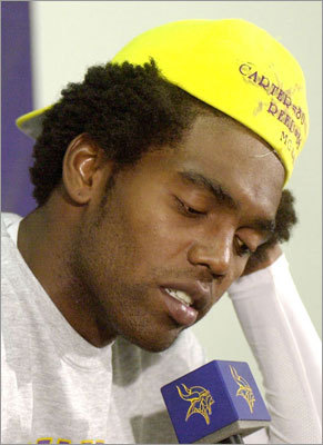 One of Moss' more highly publicized incidents came while he was with the Minnesota Vikings and he knocked down a traffic officer who stood in front of his car to try and prevent him from taking an illegal turn. He was arrested, fined and ordered to perform community service. Reports also indicated police found marijuana in his vehicle at the time.