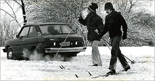 10: December 20-22, 1975 -- 18.2 inches In 1975, a snowstorm made walking around Boston so treacherous that some city residents resorted to skis.