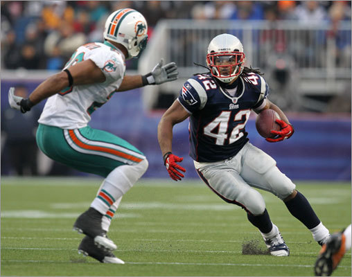 BenJarvus Green-Ellis, RB What better way to ease the pressure off Tom Brady than to provide him with a stable running back? Much can be made ado about Green-Ellis's 1,000-yard season -- 1,008 yards to be exact. He was the first Patriot to rush for a 1,000 yards since Corey Dillon did it in 2004. But he did it splitting time with scat back Danny Woodhead. Green-Ellis's continued promise in the rushing game, particularly between the tackles and in power formations, will give value to coach Bill Belichick's balanced attack, allowing for Brady to continue his MVP ways.