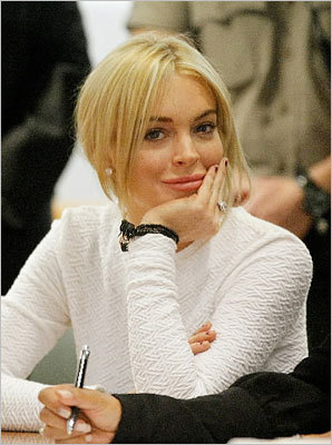 Lindsay Lohan Lindsay Lohan is facing a lien for nearly $94,000 that the federal government says she owes in unpaid taxes. Records in Los Angeles County show the lien was filed in January seeking payment for the 2009 tax year.