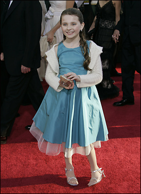 Actress Abigail Breslin from the movie 'Little Miss Sunshine.' <!-- // define variables var date = new Date(); var current_time = date.getTime(); // write SCRIPT tag to browser document.writeln(' '); // -->