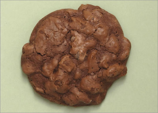 Chocolate chocolate-chip cookies