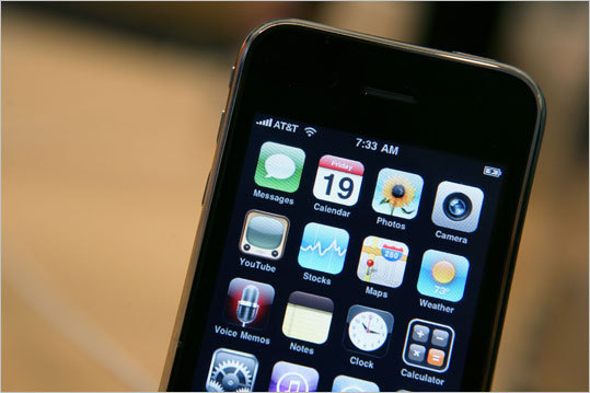 Navigating Boston can be tricky, for tourists and locals alike. The cobblestone streets can make even the most die-hard Bostonian break a sweat. Fortunately the iTunes apps store provides enough apps to get you through any pickle. Here are some of the best apps to use in the city, whether it's figuring out how to get around or finding things to do.