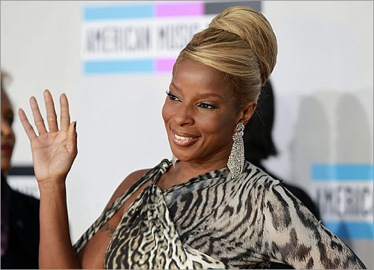 Singer Mary J. Blige waved to the crowd.