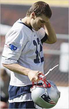 Patriots quarterback Tom Brady prepared to stretch during the team's practice in Tempe, Arizona.