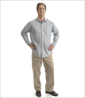 Men What not to wear This sloppy look will not make a good first impression with a potential employer. The outfit is far too casual and the shirt is wrinkled. Even if you think a company has a casual environment, check in with others for insight into the dress code to avoid wearing something inappropriate. It’s always better to be too formal than too casual.