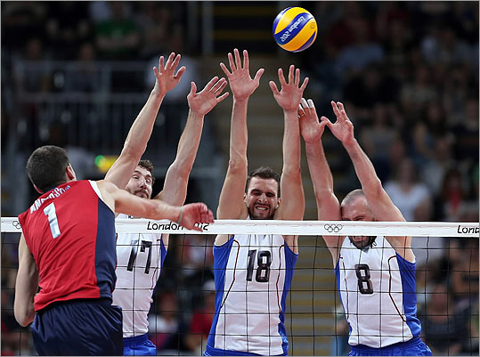 Russia snapped an 11-game winning streak for the US men's volleyball team in Olympic play.