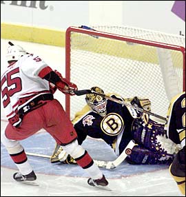 Brian Defoe stones Keith Primeau