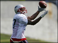 Rosevelt Colvin led the celebration after a sack late in the Patriots' 28-3 win over the Jaguars.