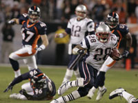 Rosevelt Colvin led the celebration after a sack late in the Patriots' 28-3 win over the Jaguars.