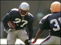 Rosevelt Colvin led the celebration after a sack late in the Patriots' 28-3 win over the Jaguars.