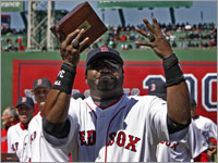 David Ortiz showed off his World Series rings from 2004 and 2007, much to the delight of the crowd (and Jonathan Papelbon).