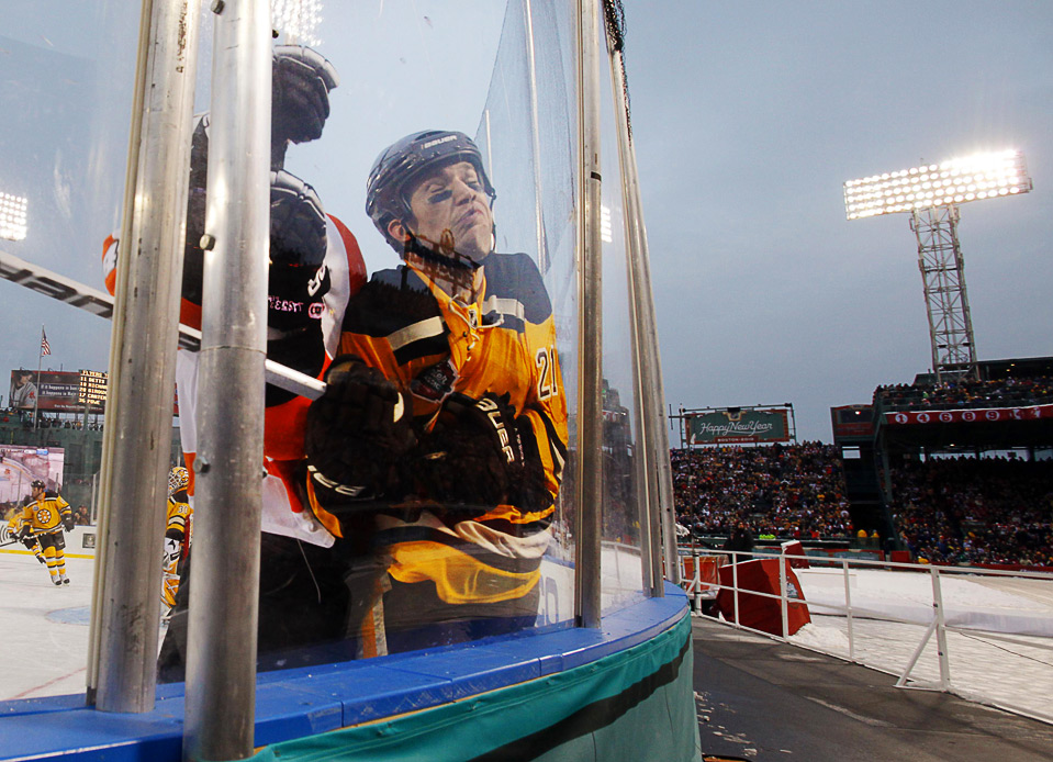 NHL "Winter Classic" At Boston's Fenway Park - Big Shots - Boston.com