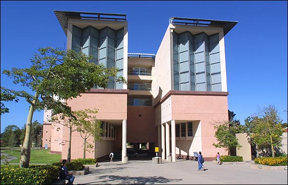 Starchitecure on campus