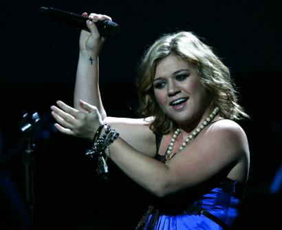 Kelly Clarkson gave over a large portion of her show last night at the Orpheum to her new and much-discussed third album 'My December.'