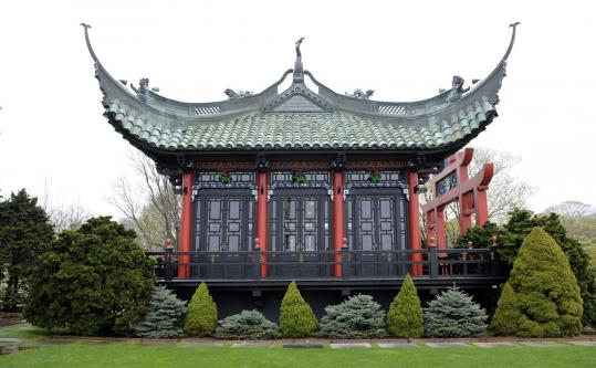 A teahouse, built by Alva Belmont, sat seaside in Newport, R.I. More than 10,500 Chinese-speaking tourists visited the Newport mansions in 2007.