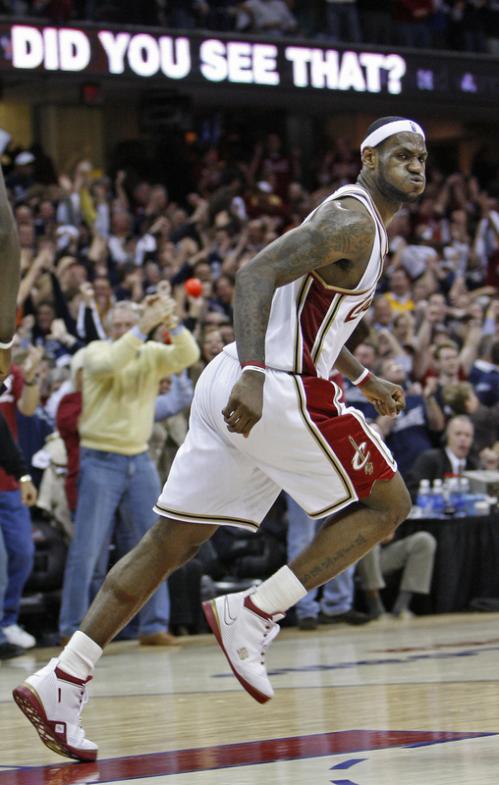 LeBron James heads back up the court after his fourth-quarter dunk that essentially sealed the Cavaliers' victory.