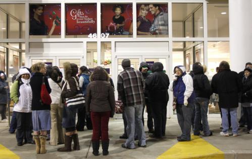 Shoppers get an early start on Black Friday - Boston.