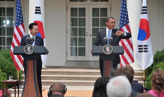 President Obama pledged to seek denuclearization on the Korean Peninsula during remarks to reporters after meeting yesterday with South Korea's president, Lee Myung-bak.