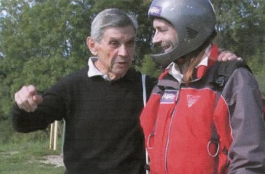 David Barish (left) with pilot Francis Heileman in 2005.