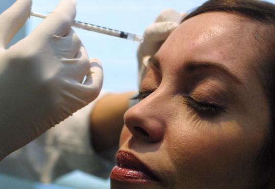 The study, funded by Botox’s maker, used doses prescribed to smooth facial wrinkles, lower than in earlier pain research.