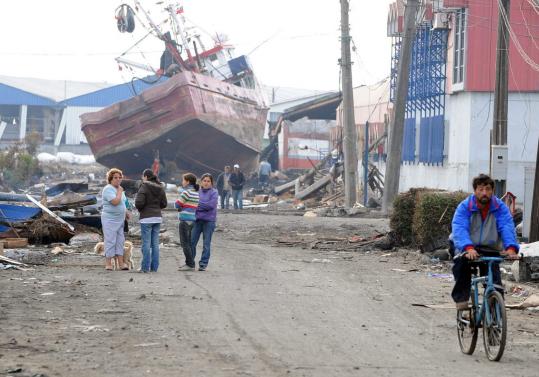 Residents waited on the   street yesterday after a 6.8-magnitude aftershock in Talcahuano,  Chile.  Doctors report increasing cases of diarrhea among people  drinking  unclean water and worry that huge piles of garbage have become  nests of  infection.
