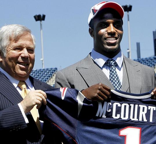 Robert Kraft was on hand at Gillette Stadium to welcome new Patriots cornerback Devin McCourty.