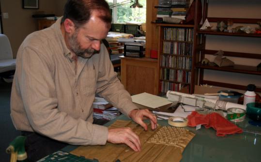 Physicist Robert J. Lang says that ‘‘in both origami and science, you’re discovering patterns and relationships.’’