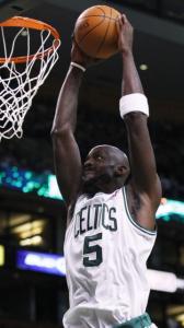 Kevin Garnett (4 for 12) had a rough shooting night, this dunk notwithstanding.