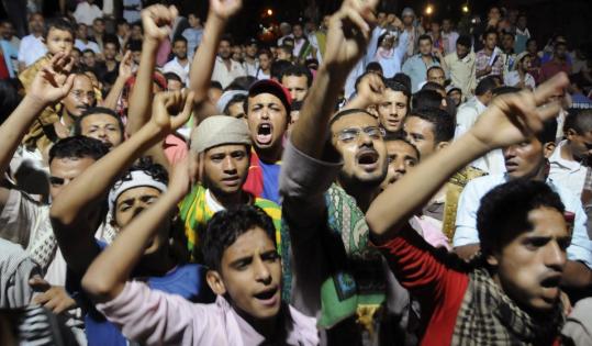 Protesters in Taiz called for the ouster of Yemeni President Ali Abdullah Saleh yesterday.
