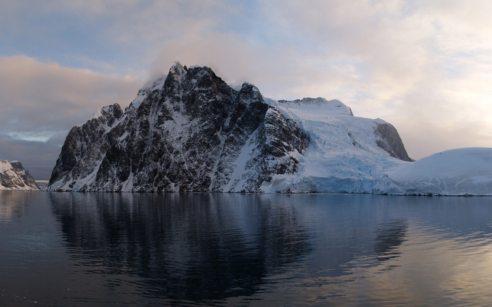 A view of the Antarctic coast