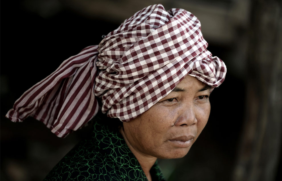 cambodian head scarf