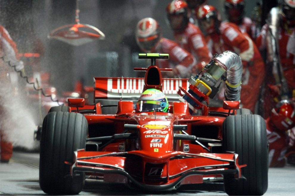 F1初のナイトレース、シンガポールGPの迫力ある写真いろいろ - GIGAZINE