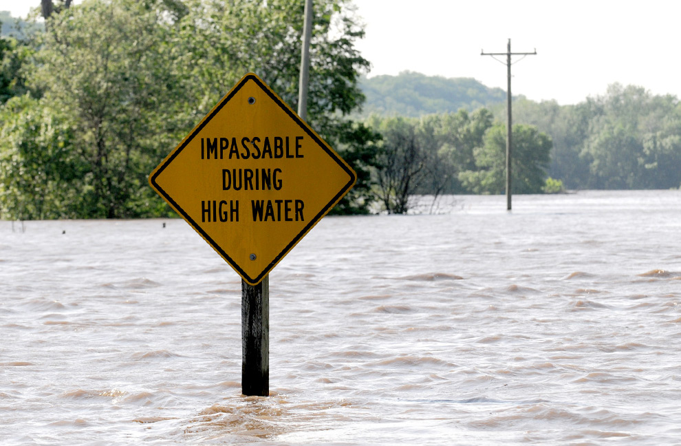 Road Flooded Sign