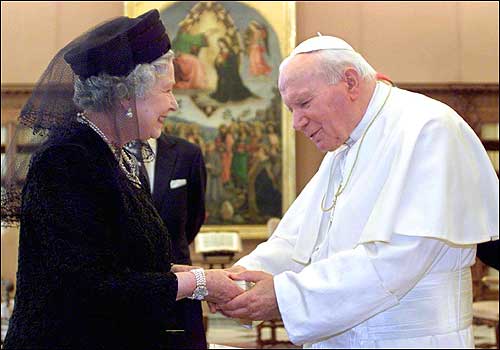Queen with the Pope