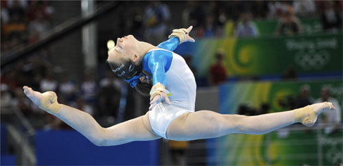 American gymnasts take gold and silver - Boston.com